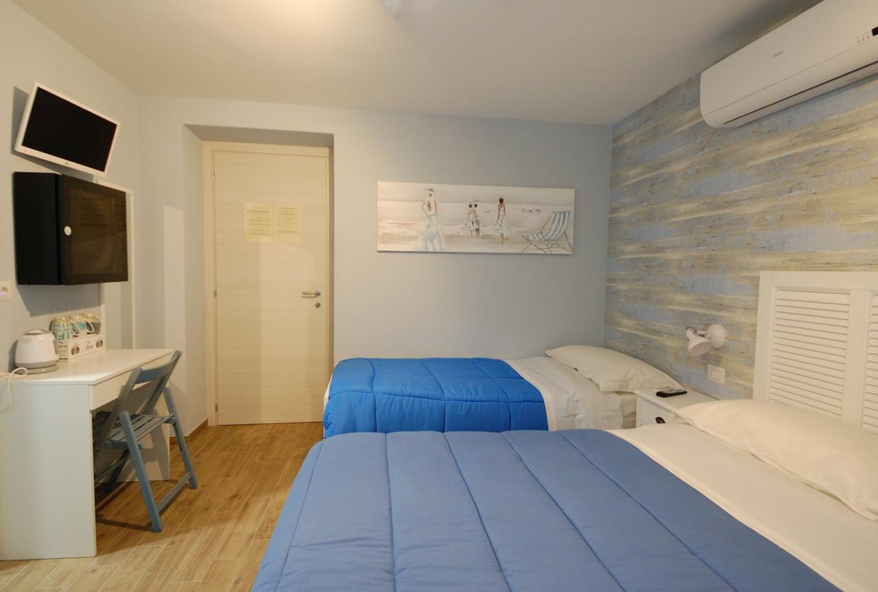 B&B Incanto Sotto Il Mare ซัน เบเนเดตโต เดล ตรอนโต ภายนอก รูปภาพ