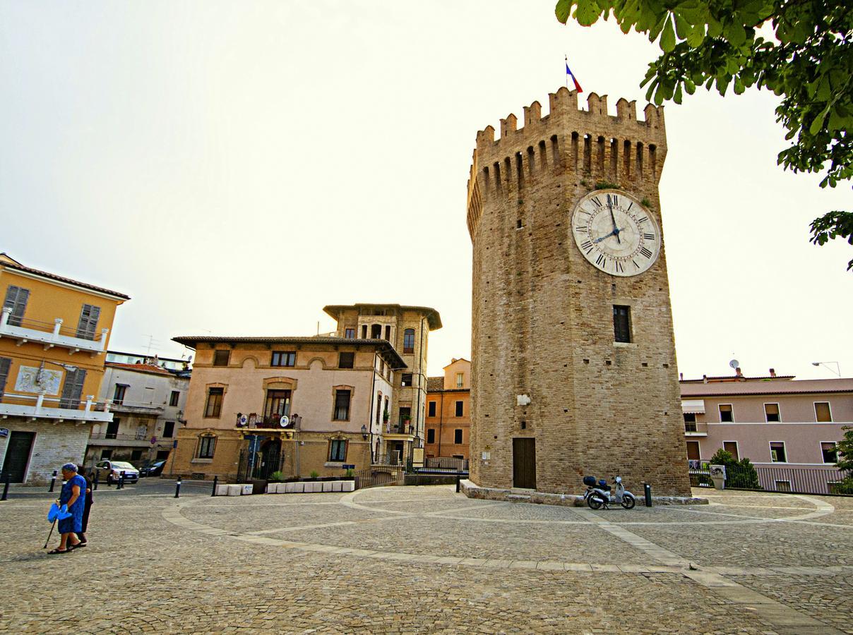 B&B Incanto Sotto Il Mare ซัน เบเนเดตโต เดล ตรอนโต ภายนอก รูปภาพ