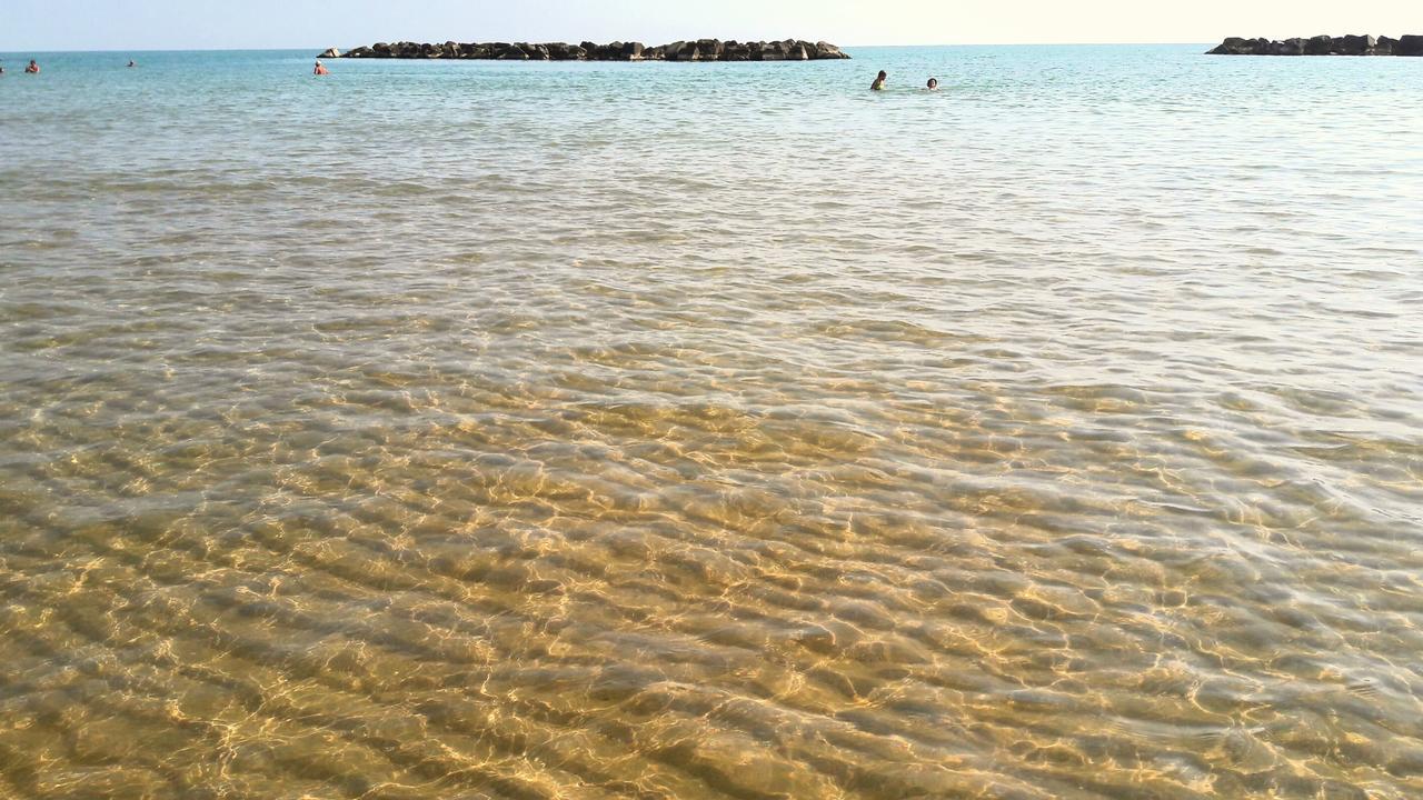 B&B Incanto Sotto Il Mare ซัน เบเนเดตโต เดล ตรอนโต ภายนอก รูปภาพ